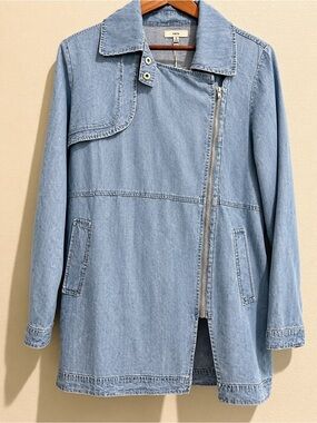 NWT FATE Chambray Denim Utility Jacket Blue Pockets Medium Chic Boho 100% Tencel
